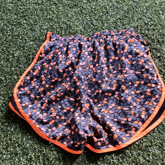 Nike shorts - Picture 5 of 6